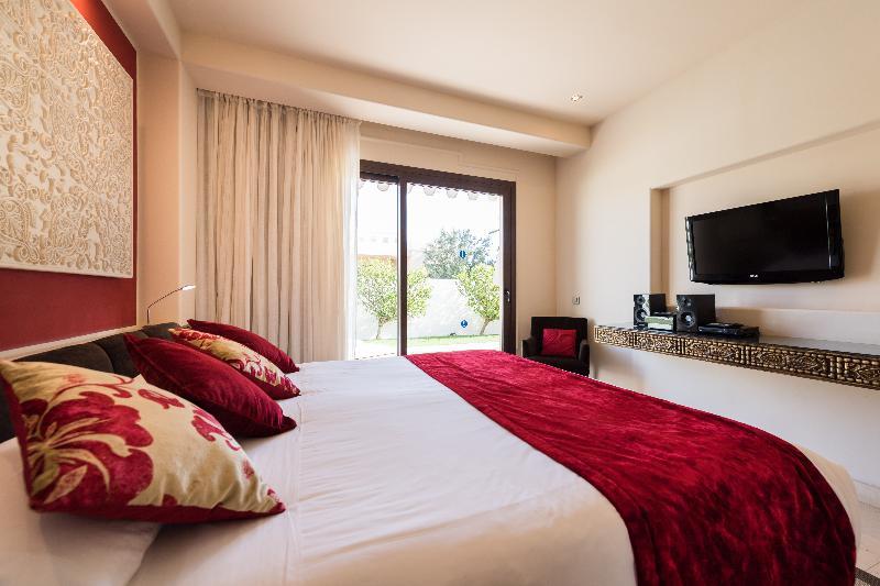 Gran Alondra Hotel ปูแอร์โตเดลคาร์เมน ภายนอก รูปภาพ